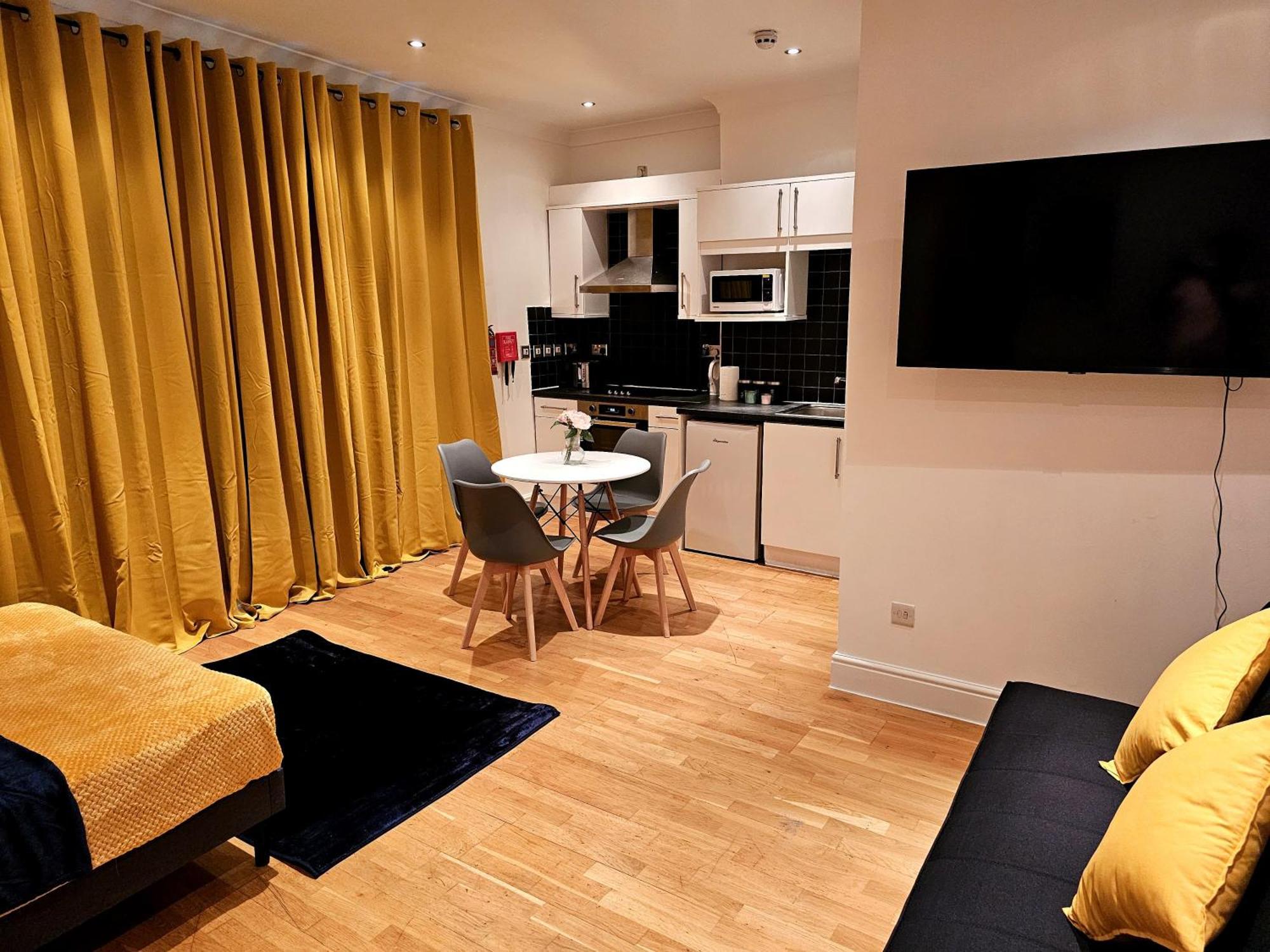 Apartment Elegant Spacious In London