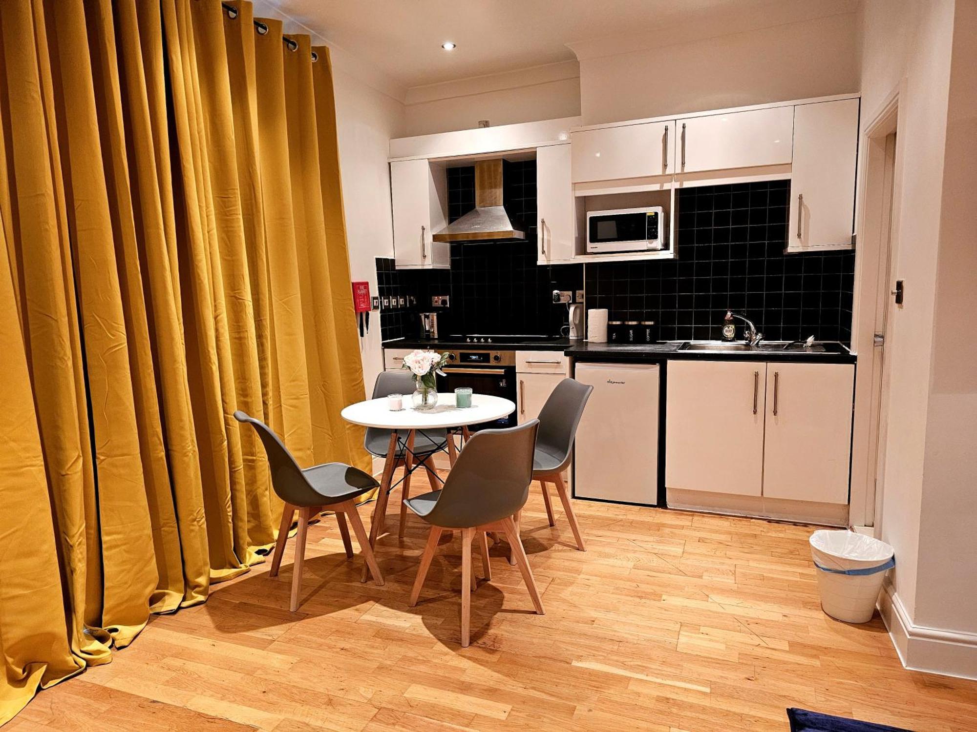Apartment Elegant Spacious In London